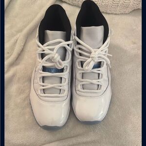 Jordan 11 Retro Legend Blue Sneakers